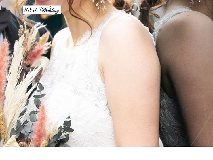 888Weddingのドレス